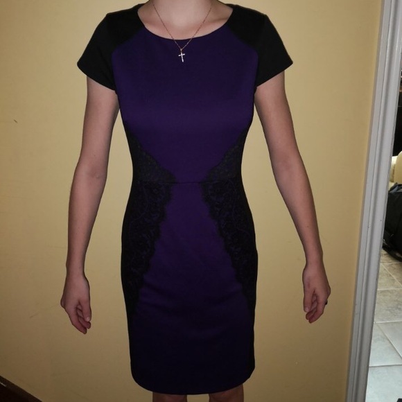 Stunning Knee Length Dress - Picture 2 of 5